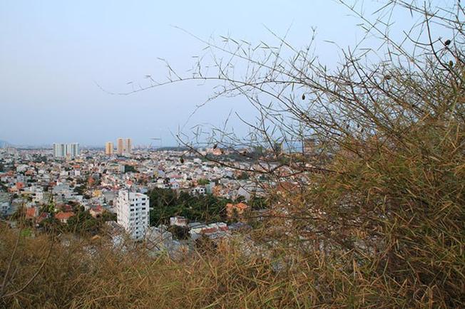 Từ ngọn hải đăng, du khách có thể nhìn toàn thành phố Vũng Tàu (Ảnh sưu tầm)